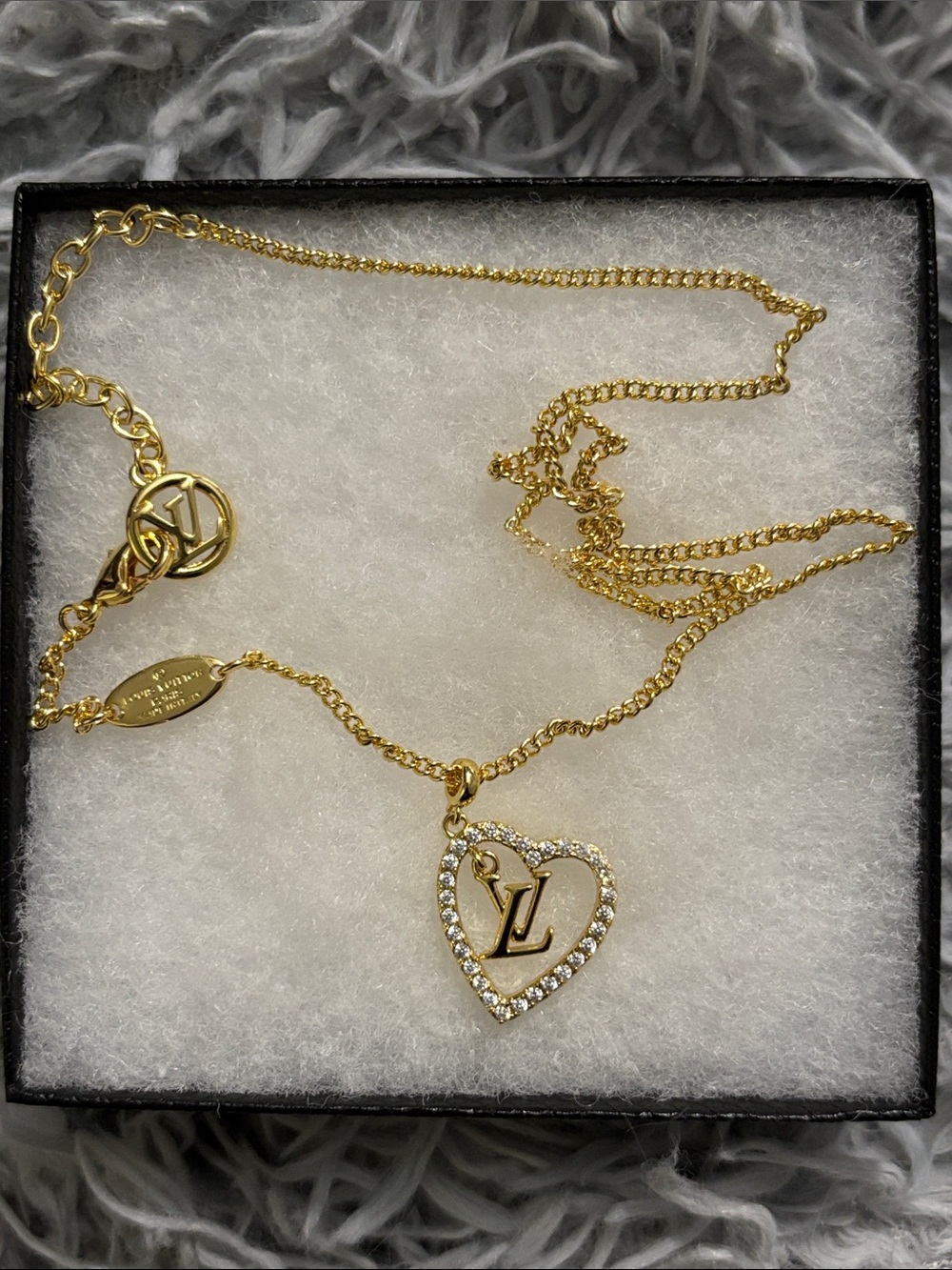 LV Gold Heart & Diamond Pendant Necklace
